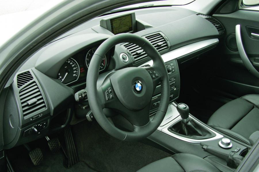  BMW 1-Series 5-Door 2005 года  (фото 60 из 187)